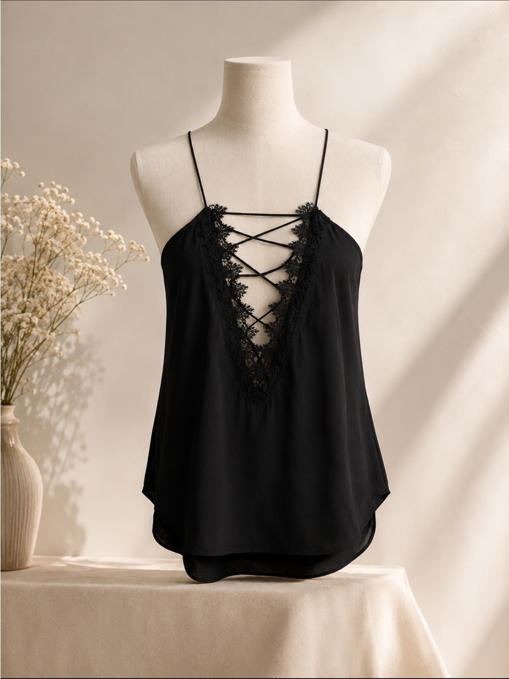 Black criss cross front tank top size small  